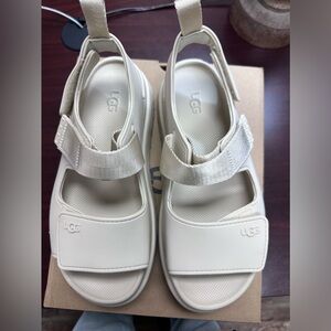 Ugg Goldenglow Sandals, size 9